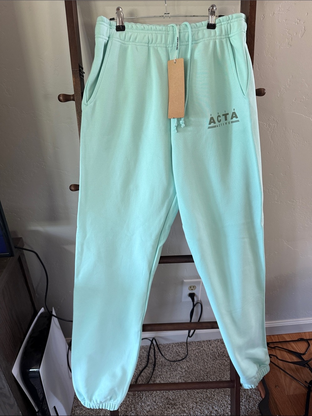 ACTÀ Mint Green Jogger Sweatpants